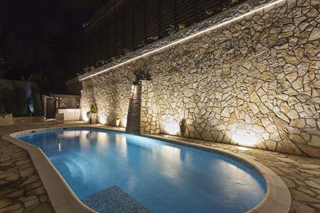 How to Fix a Green Pool Fast: Expert Cleanup Tips for Tampa Pools